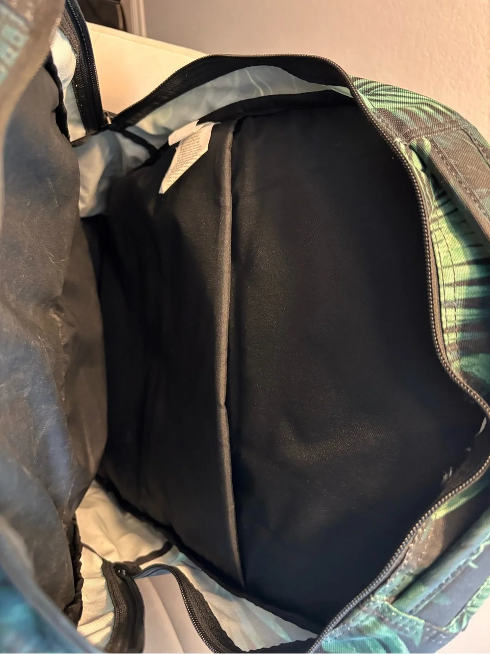 Dakine Dark Green Tropical Leaf Backpack